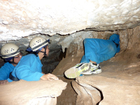 caving-jenolan-caves